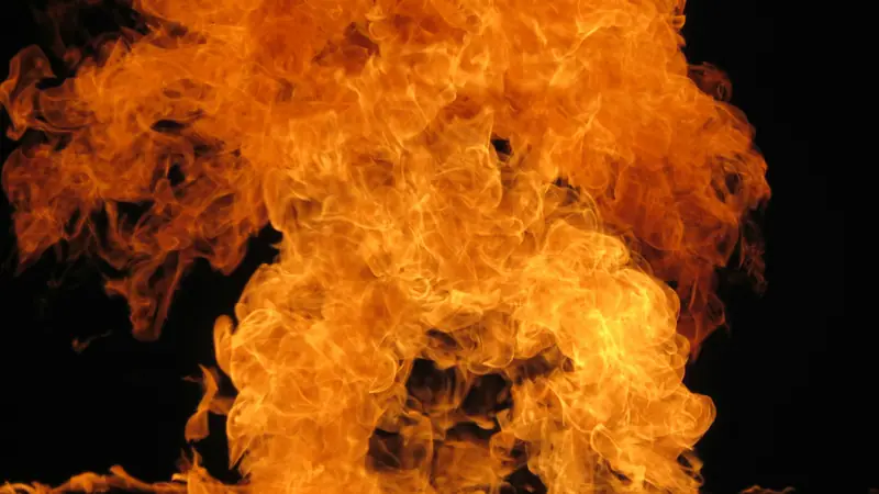 Elektroauto vs Verbrenner Brand-Statistik: E-Autos brennen 10x seltener